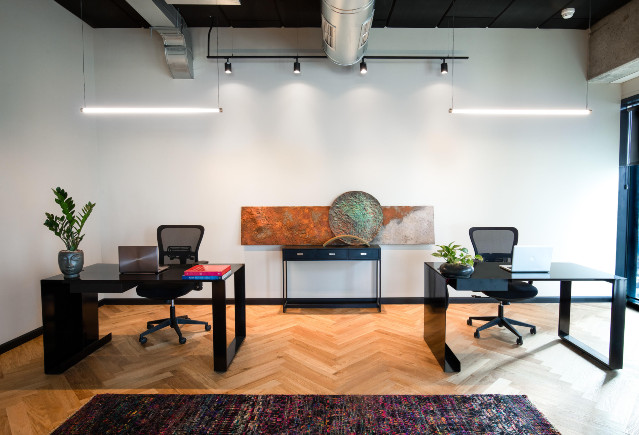 נהר תאורה מובילים בפרופילי תאורה