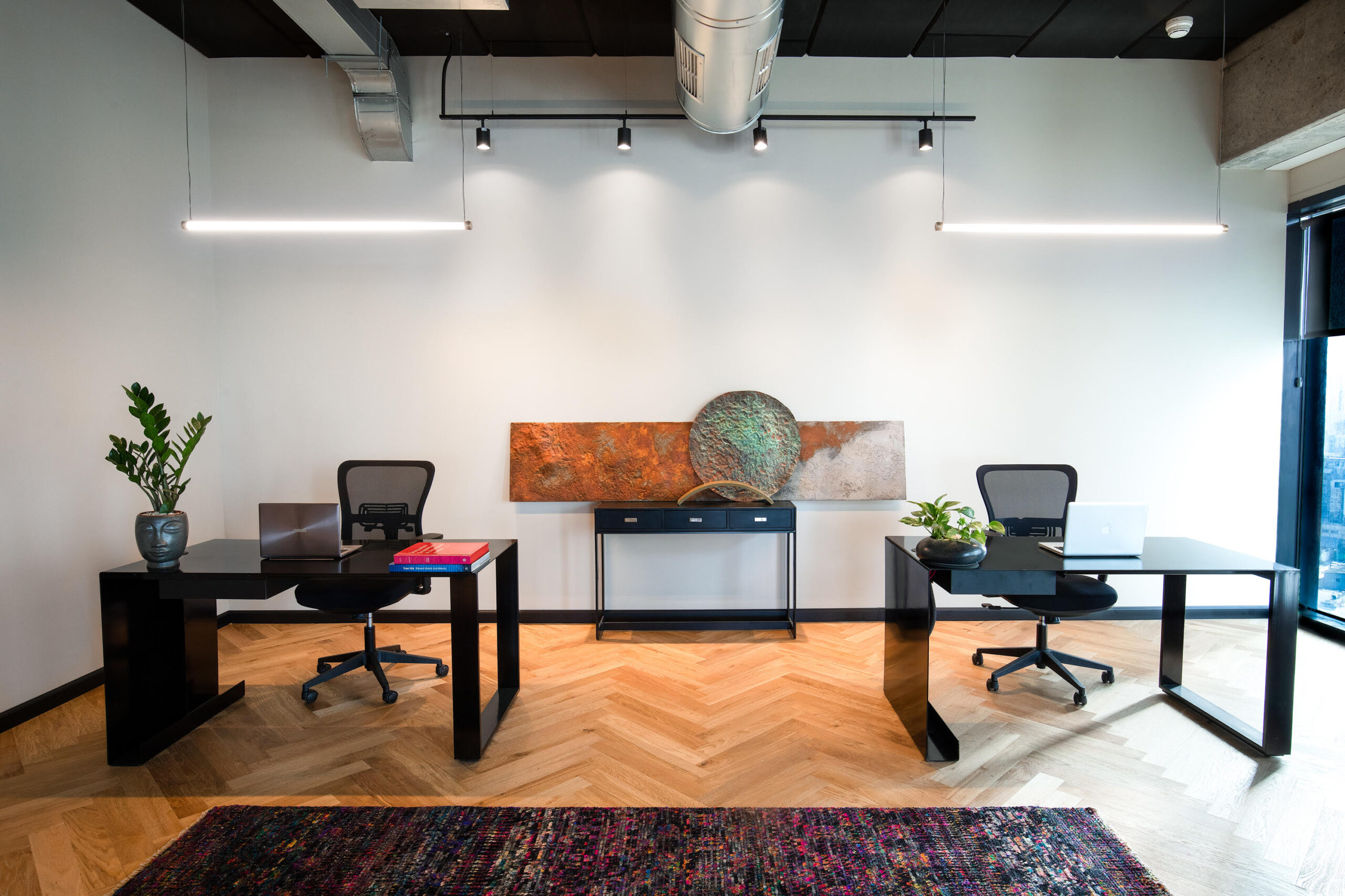 נהר תאורה מובילים בפרופילי תאורה